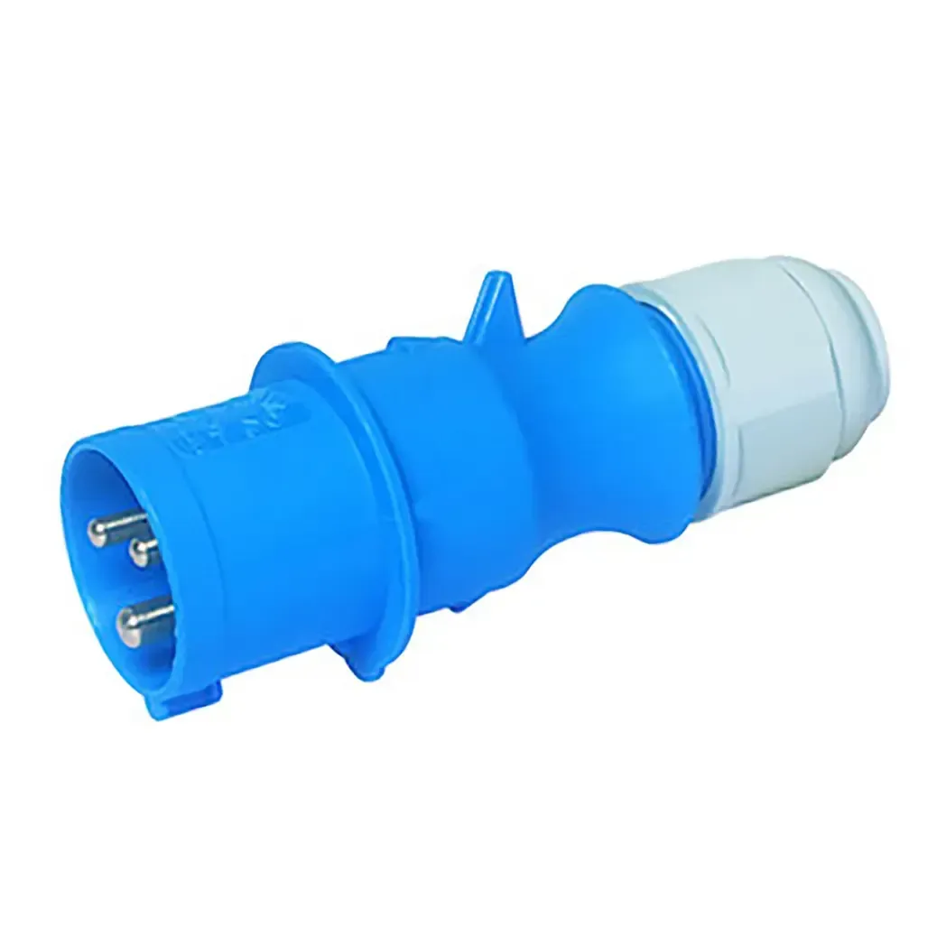 3162P - Garo 220V 3-Pin 16A Plug Top IP44