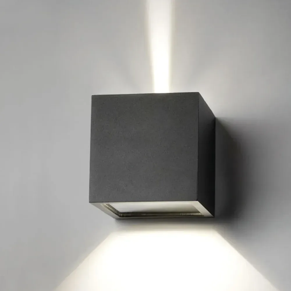 10W Adjustable LED Wall Light with IP65 rating