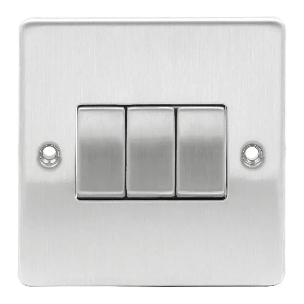 CEDFS32B - Ced 3 Gang 2 Way 10a Switch