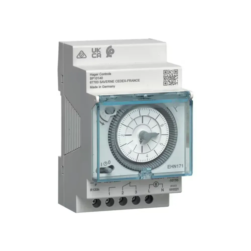 EHN171 weekly time switch with 200-hour power reserve and DIN rail mounting.