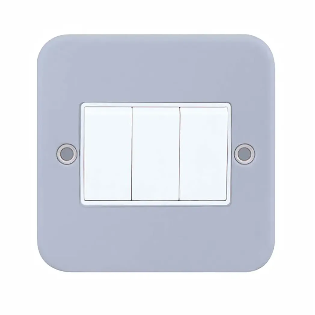 LG203MB - Selectric 10A Metal Clad Switch 3 Gang 2 Way