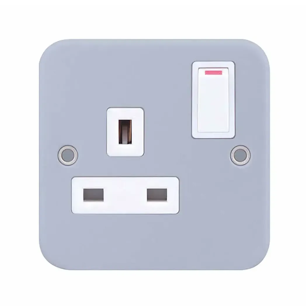 LG9099MB - Selectric 13A Metal Clad Switched Socket 1 Gang